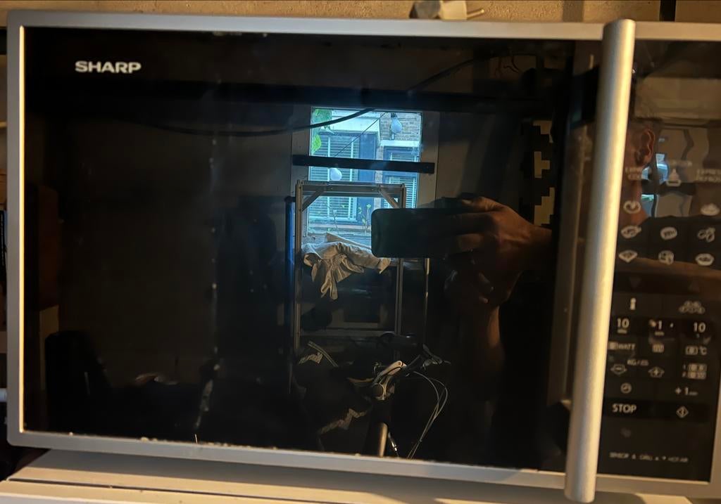 Sharp Combimagnetron - Zo goed als nieuw, Ophalen, Combimagnetron, Grill, Zo goed als nieuw