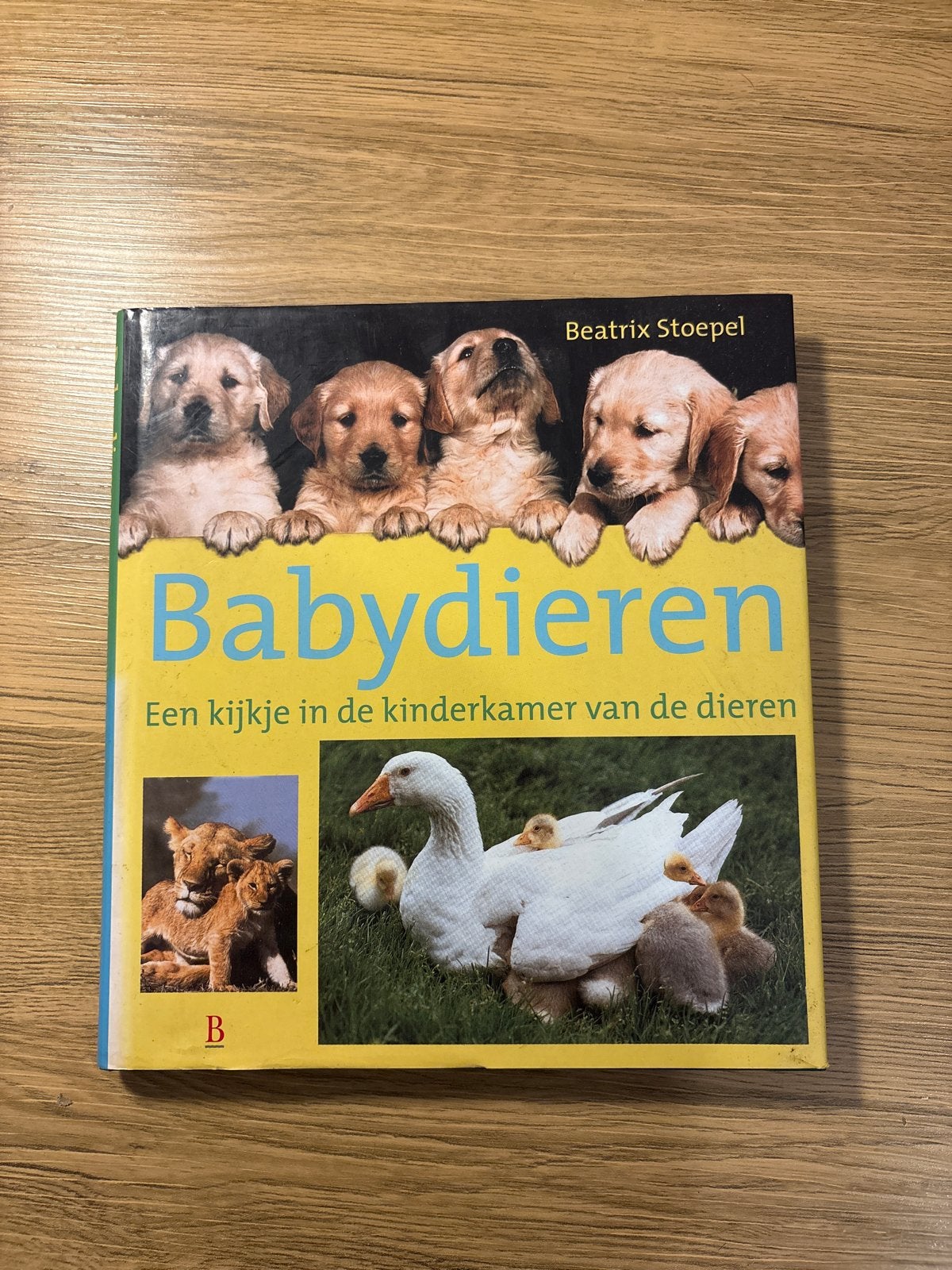 Babydieren: Een kijkje in de kinderkamer van de dieren, Ophalen of Verzenden, Zo goed als nieuw