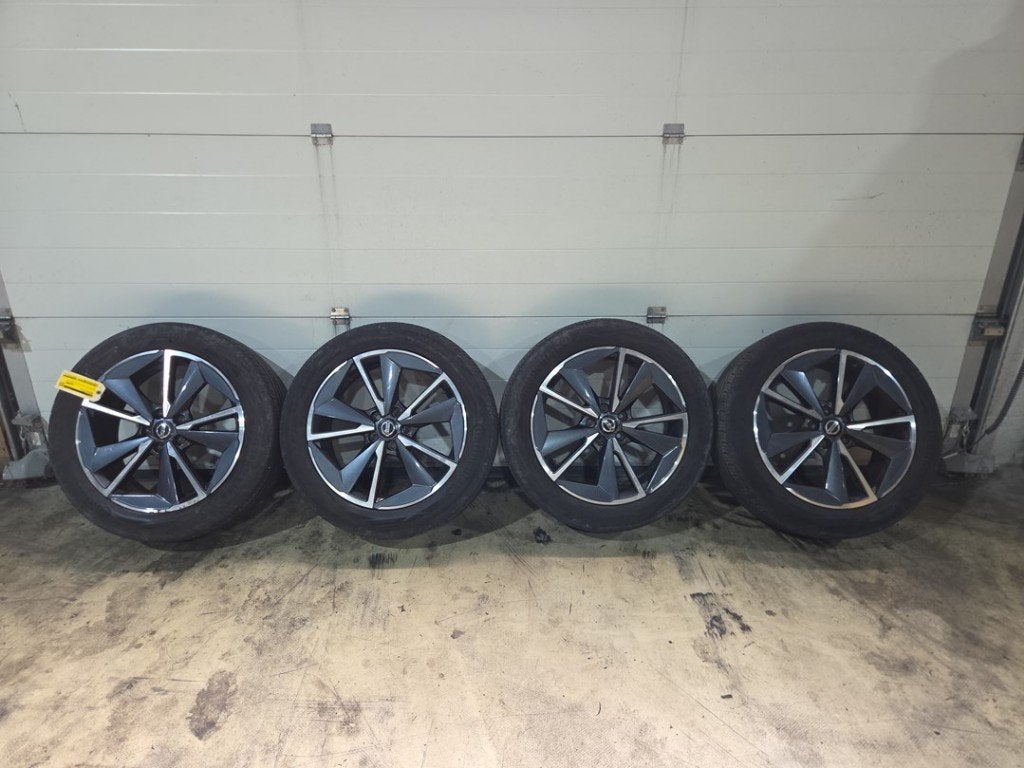 Wielenset Li, 19", 75J, ET45, 5 Gats, 5m Qashqai (J12), Nissan Deutschland GmbH, Gebruikt, Germany@nissan-services.eu, Kronenweg 38, Wesseling 50389, , Duitsland