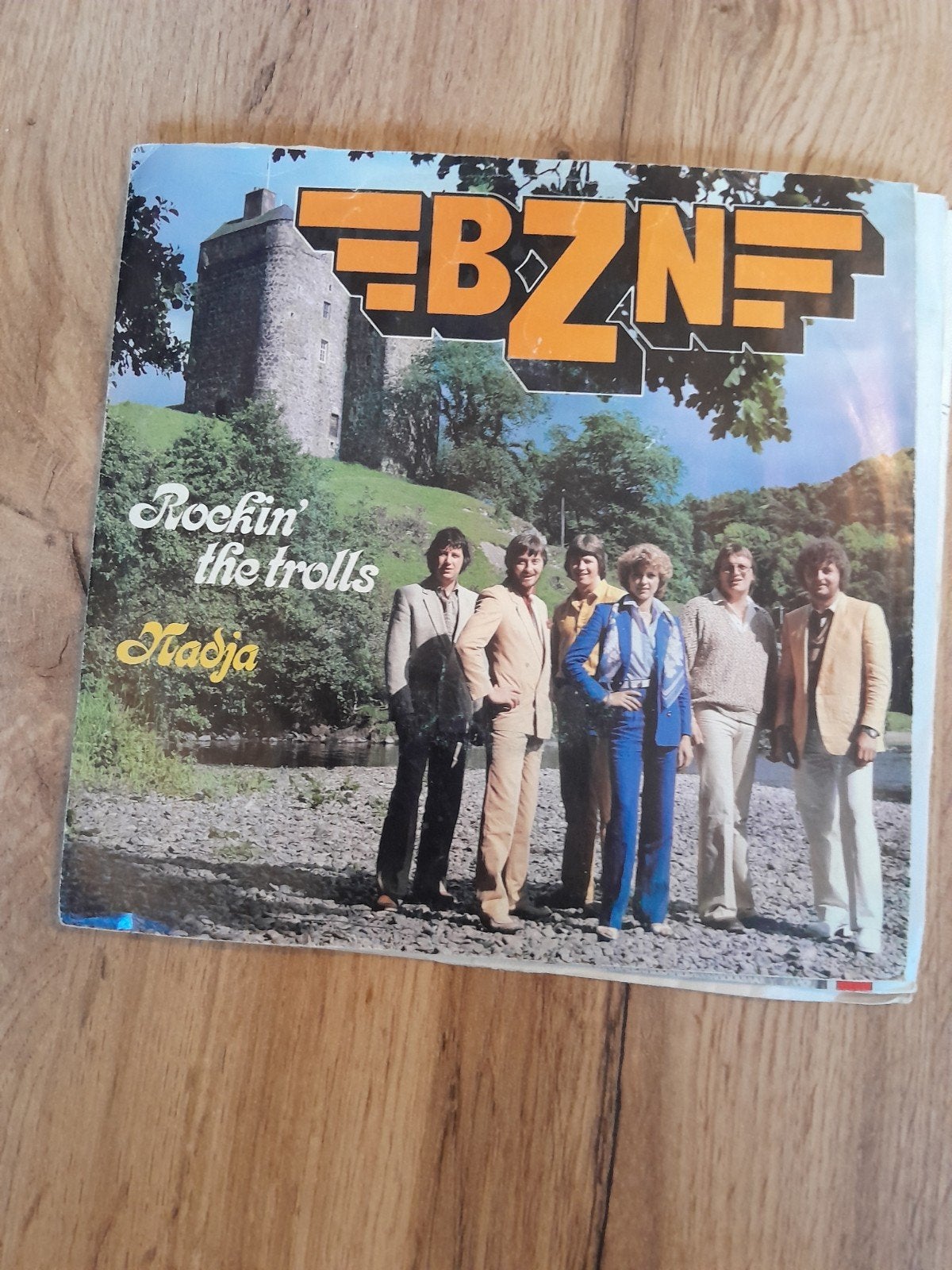 Bzn 7 inch rockin the trolls, Cd's en Dvd's, Ophalen of Verzenden, Zo goed als nieuw, Pop