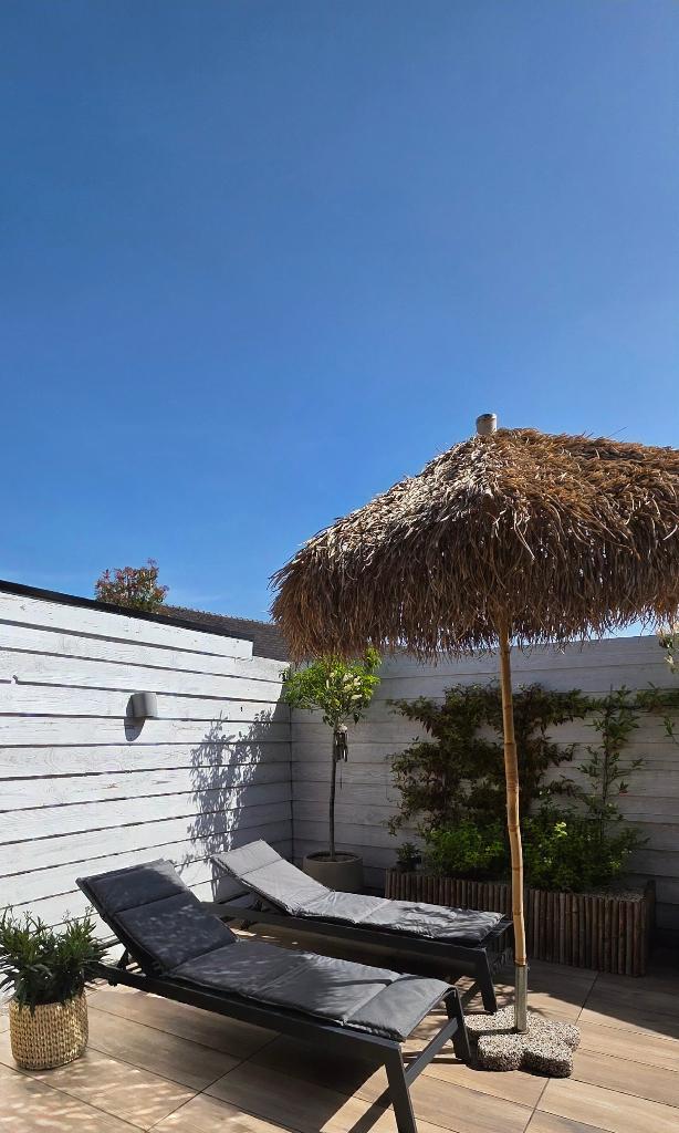 LIGBEDKUSSENS, Tuin en Terras, Ophalen, Zo goed als nieuw