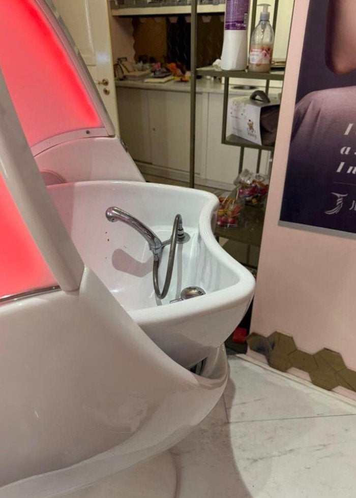 Luxe wasbak met massage en radio, Ophalen