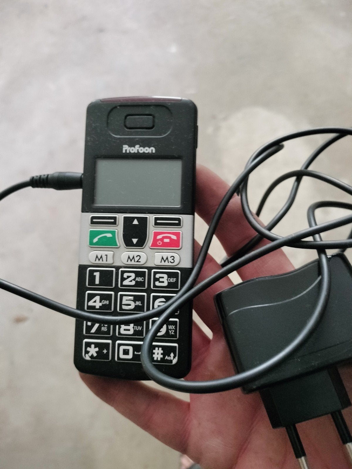Profone seniorentelefoon met oplader, Gebruikt, Geen camera, Ophalen of Verzenden, Klassiek of Candybar