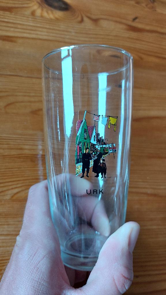 oud bierglas met Urk motief nostalgisch, Ophalen of Verzenden, Zo goed als nieuw, Bierglas