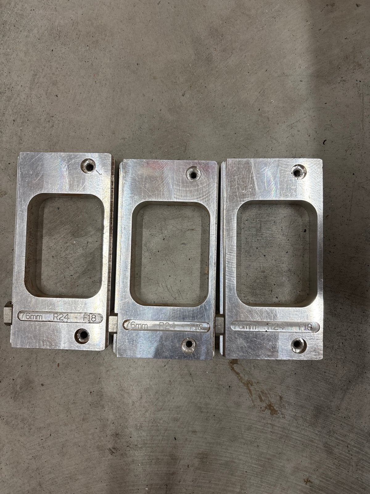 Set van 3 aluminium frees mallen 76mm R24 F18, Ophalen of Verzenden, Gebruikt