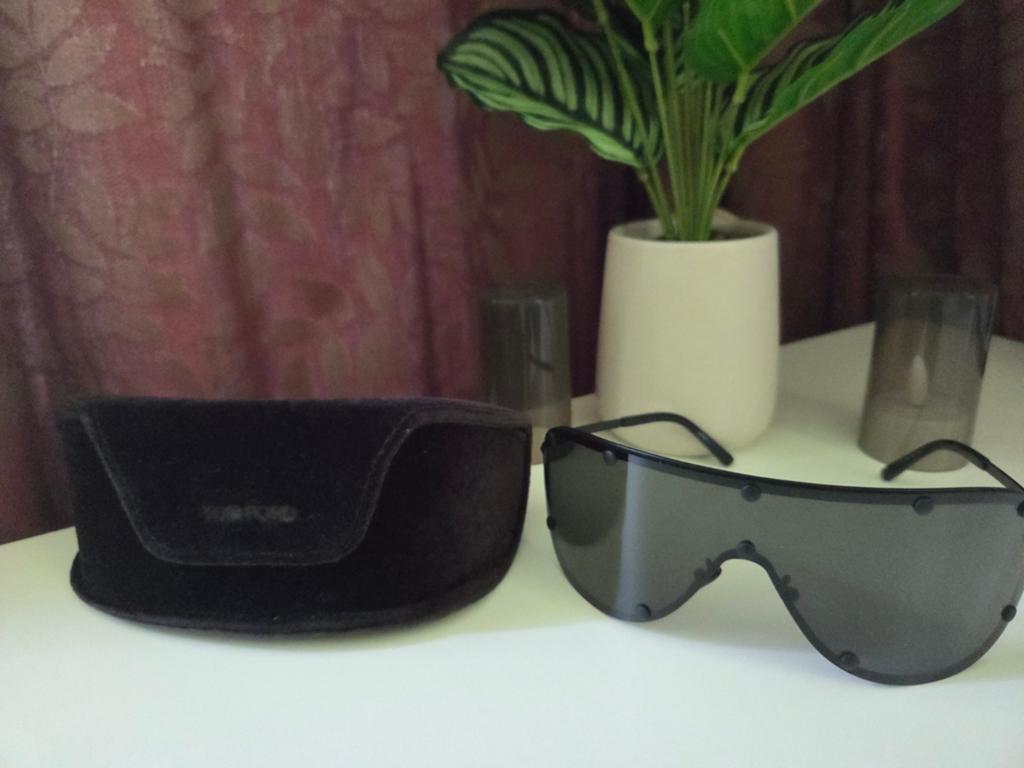 Heren zonnebril Tom Ford FT 1043 Kyler, Ophalen of Verzenden, Zo goed als nieuw, Zwart, Overige merken