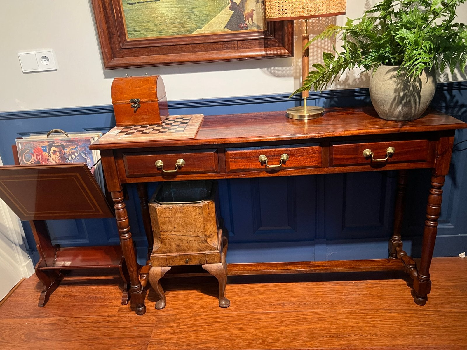 Mahoniehouten wand/sidetable met lades, Ophalen