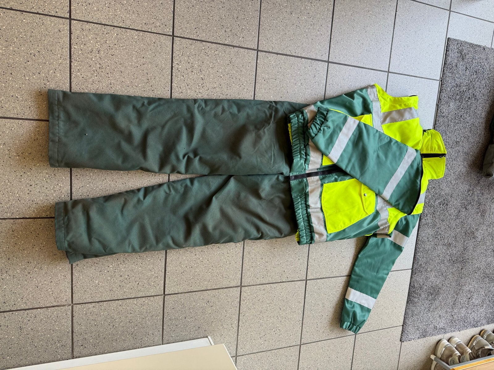 Zaagbroek en werkjas - Veiligheidskleding, Ophalen, Gebruikt, Heren, Broek