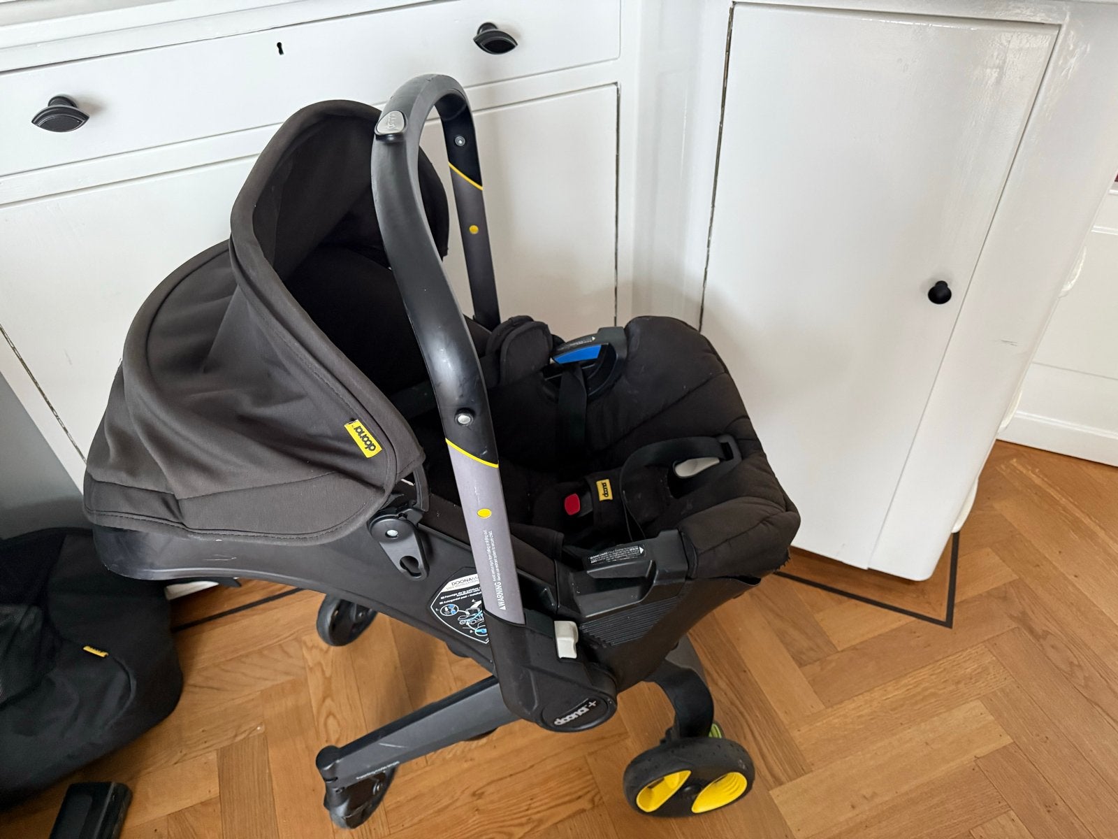 Doona+ autostoel en kinderwagen met accessoires, 0 t/m 13 kg, Ophalen, Overige merken, Gebruikt