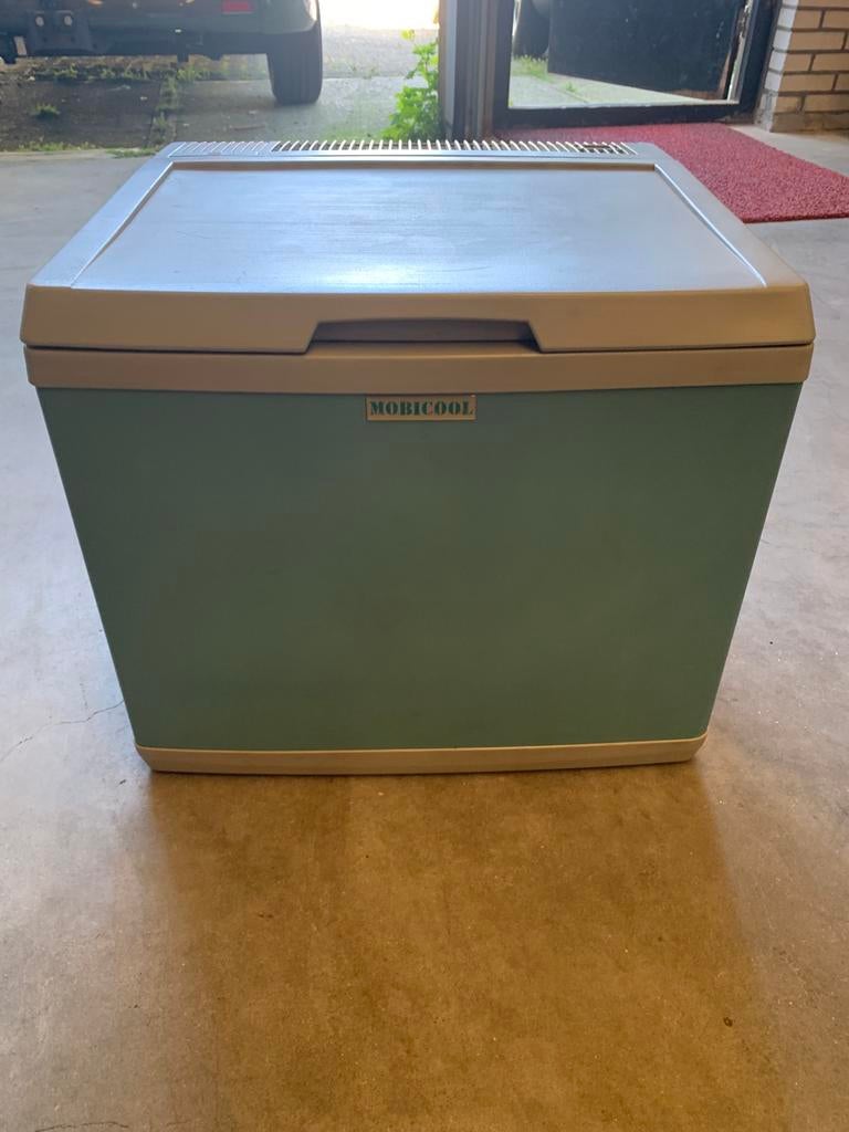 Koelbox 220- 12 volt., Caravans en Kamperen, Ophalen of Verzenden, Zo goed als nieuw, Elektrisch