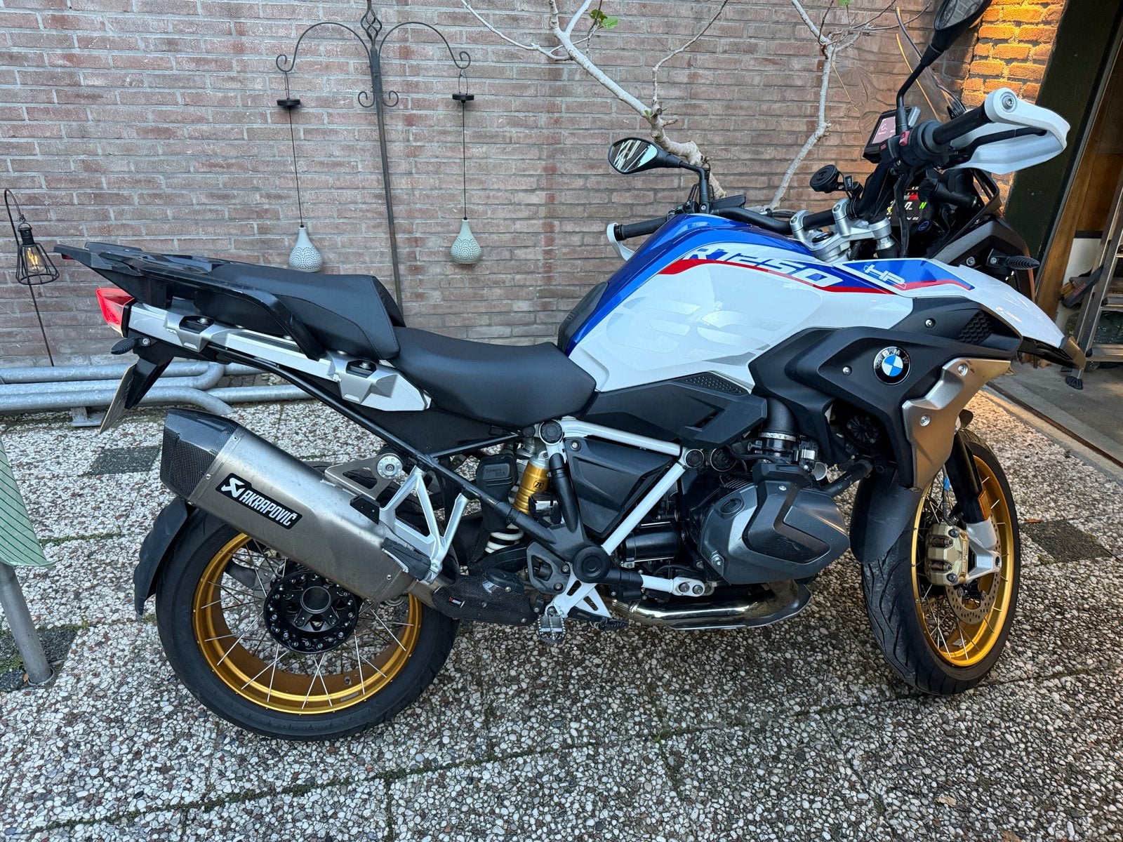 BMW R 1250 GS Trophy met Akrapovič, Topkoffer en Navigatie, 2 cilinders, Motorrijbewijs A, Gebruikt, Particulier