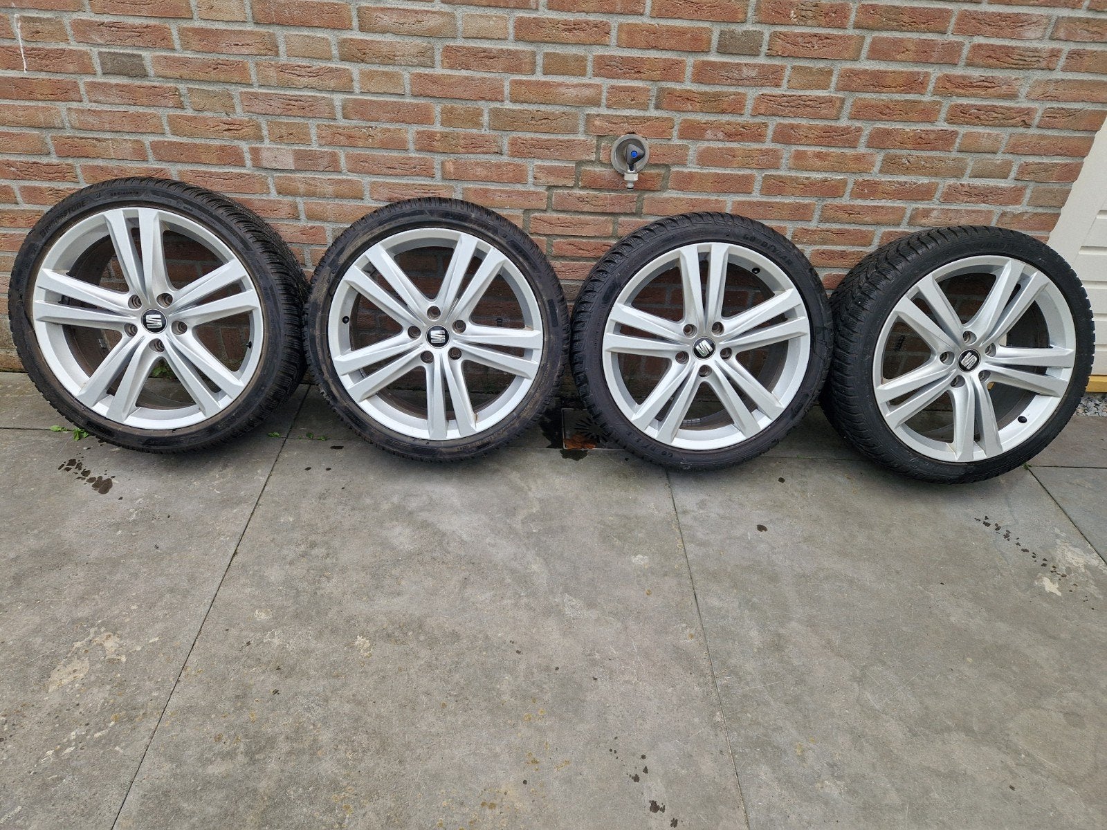 ❄️ Seat leon 5f 18 inch cupra velgen 5x112 fr st 1p ️❄️, Auto-onderdelen, Banden en Velgen, Ophalen, 18 inch, Gebruikt, Banden en Velgen