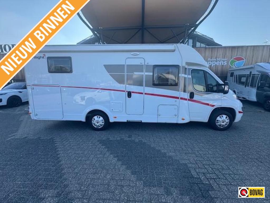 Sunlight T67 Active Zeer netjes !!, Caravans en Kamperen, Campers, Chemisch toilet, Standaard zit, Sunlight, Ringverwarming