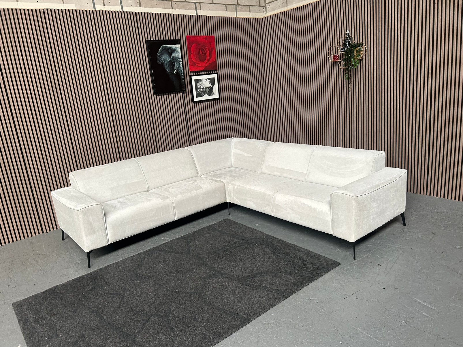 GRATIS LEVEREN WITTE BEIGE HOEKBANK 270X270 GEREINIGD