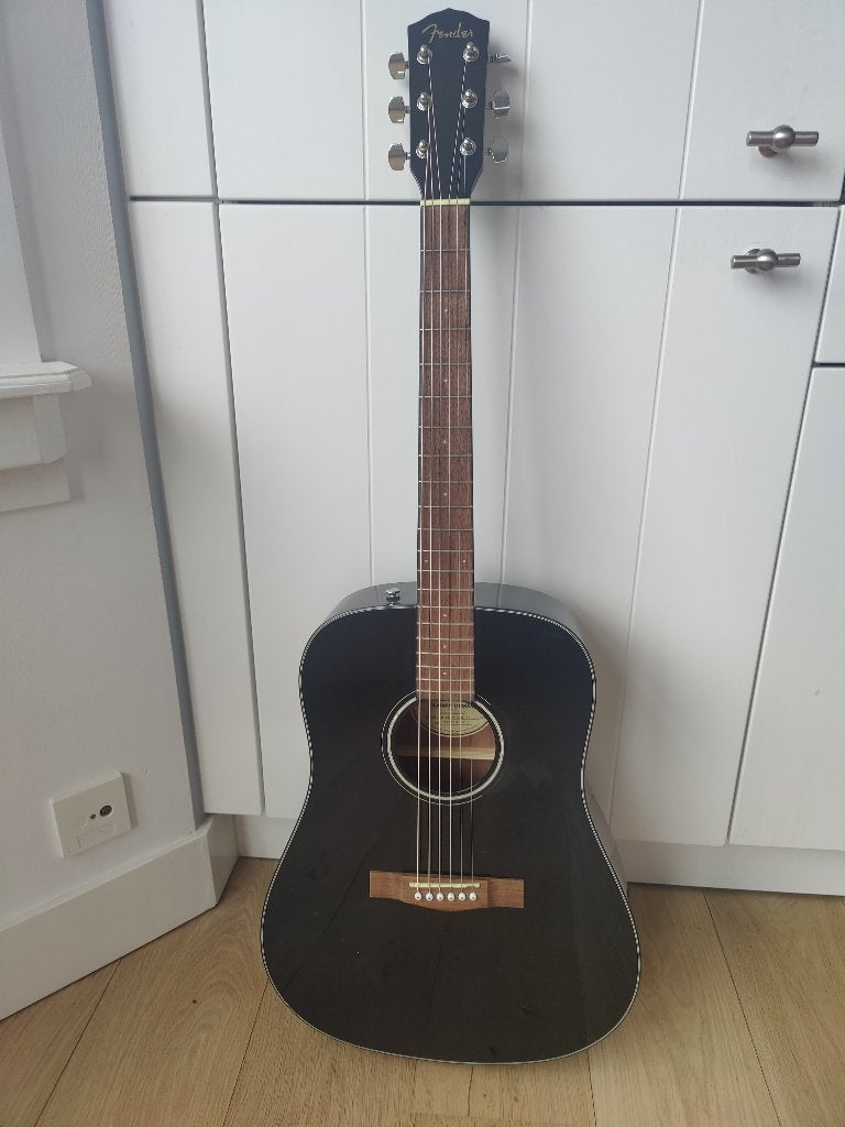 Foto 2 van Fender CD-60 Dread V3 plus clip on tuner en tas