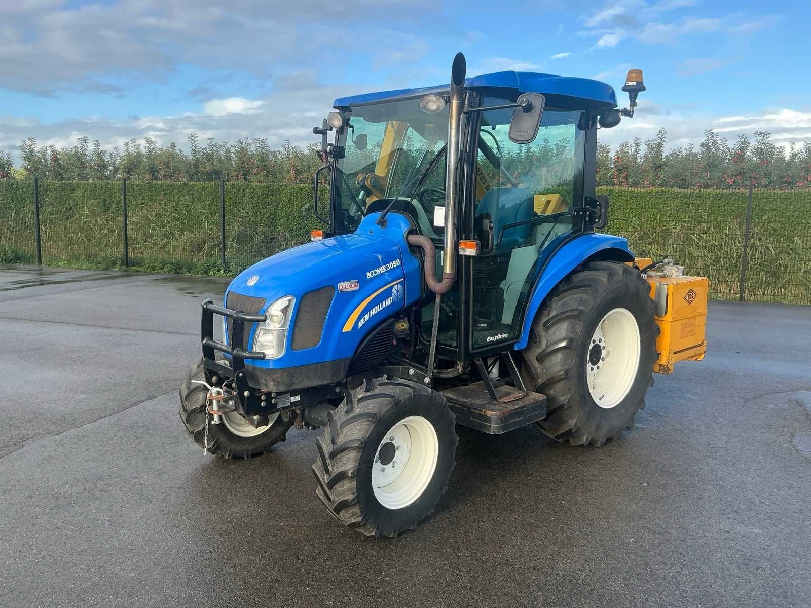 New Holland Boomer 3050 Smalspoor maaiarm combinatie, Gebruikt, New Holland