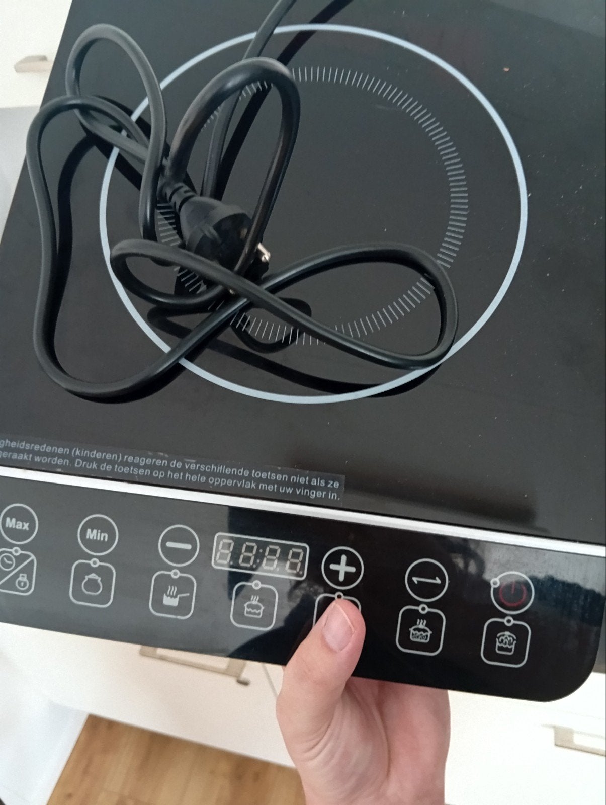 Quigg Inductiekookplaat 2000W met 2 gratis pannen, Ophalen, 3 kookzones of minder, Zo goed als nieuw, Inductie