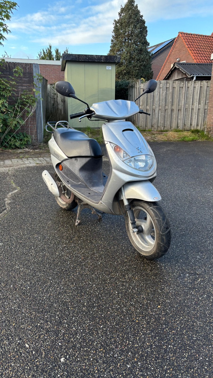 Peugeot vivacity 50cc, Fietsen en Brommers, Ophalen, Zo goed als nieuw, Tweetakt, Vivacity