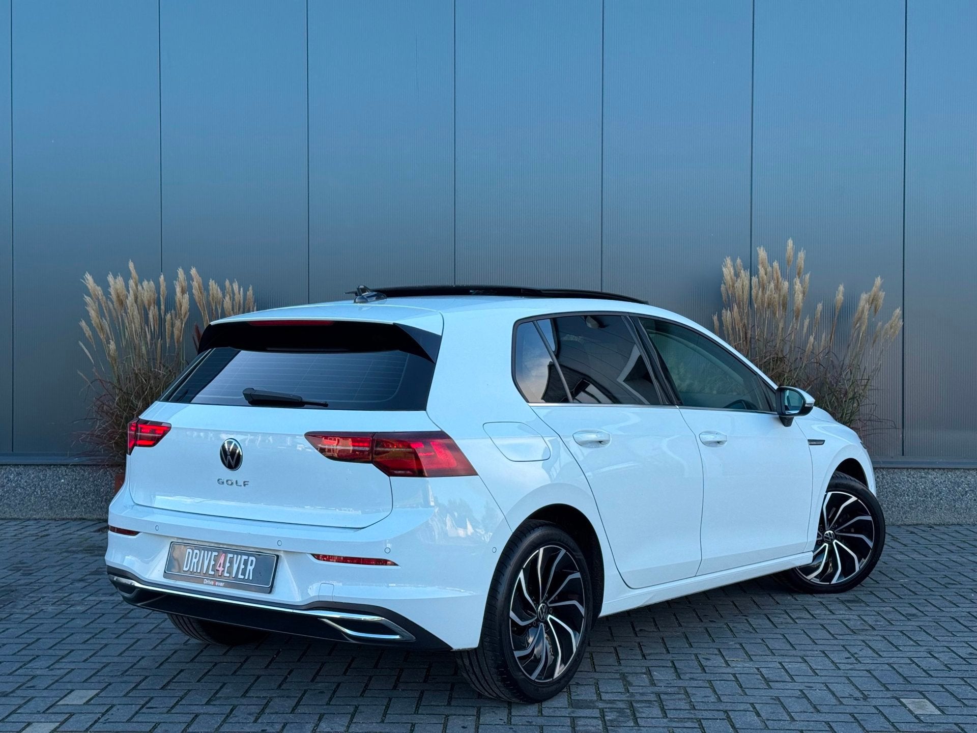 Volkswagen GOLF 1.5 eTSI | Pano | HUD | IQ | Memory | Dodeho, Auto's, 4 cilinders, Alcantara, Wit, Bedrijf