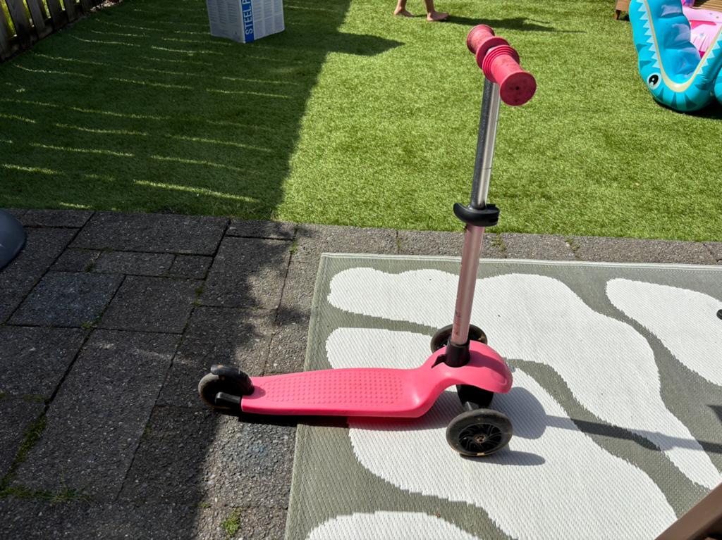 Roze step, Fietsen en Brommers, Steps, Ophalen of Verzenden, Zo goed als nieuw, Gewone step