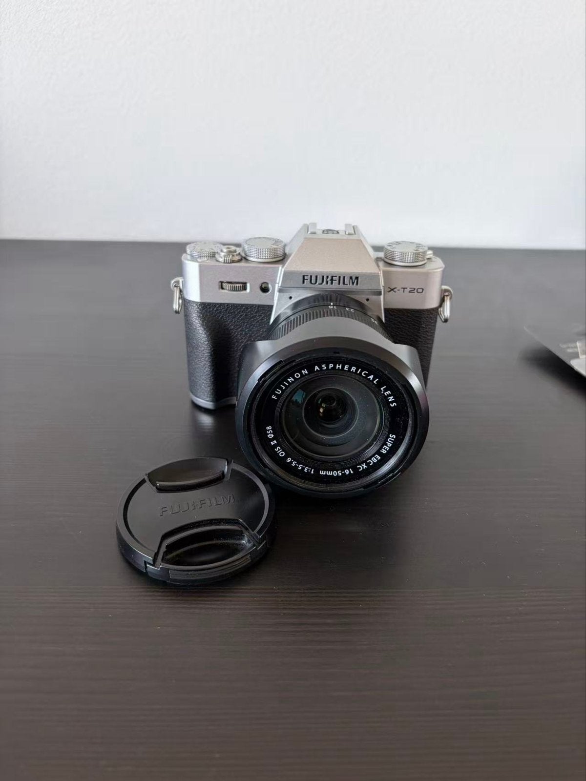 Fujifilm X-T20 systeemcamera met 16-50mm lens, Ophalen, Kantelbaar/draaibaar scherm, Zo goed als nieuw, Fujifilm