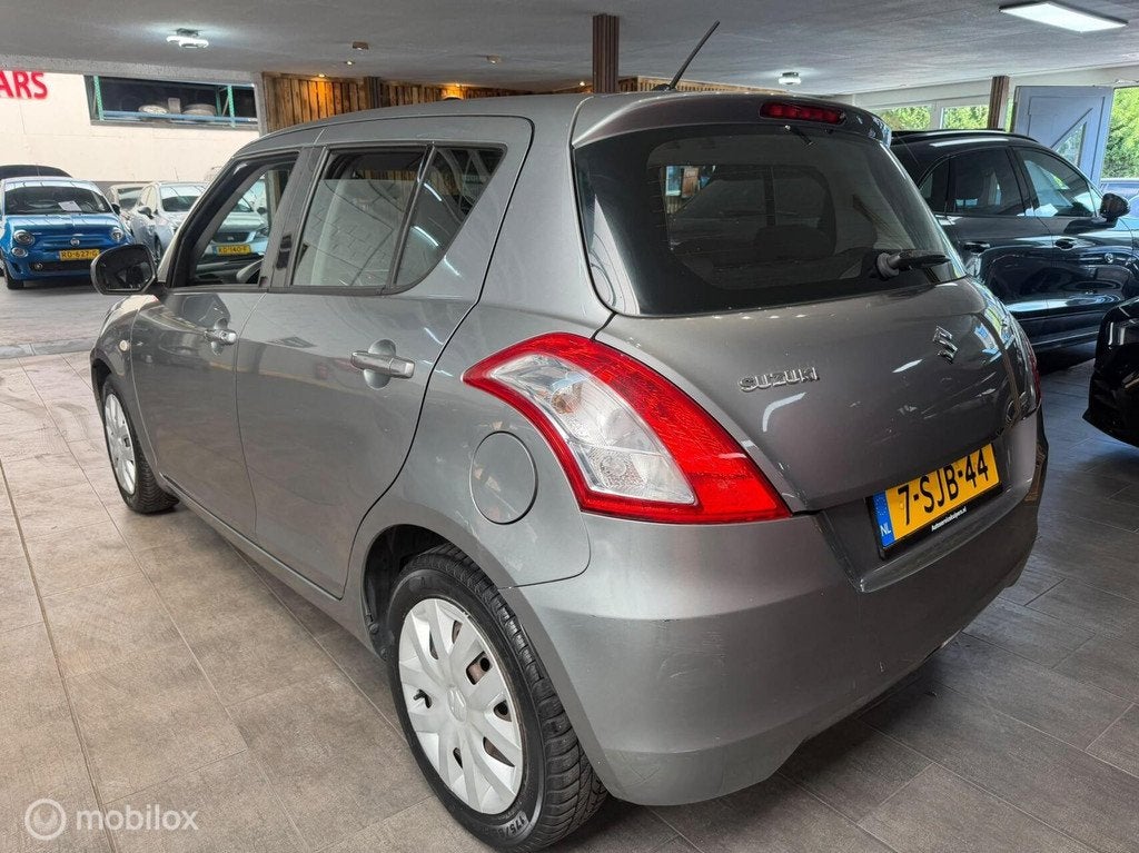 Suzuki Swift 1.2 Bandit EASSS | Airco | Stoelverwarming, Voorwielaandrijving, Gebruikt, 4 cilinders, 400 kg