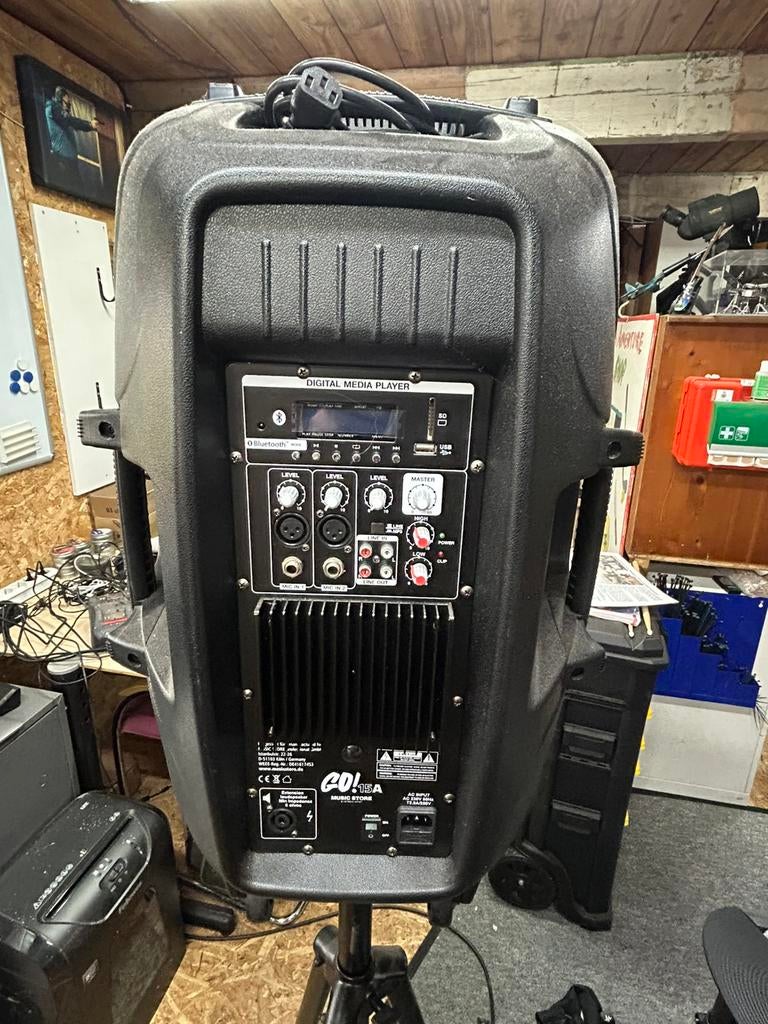 Monitor en zanginstallatie, Ophalen, Zo goed als nieuw, Drums of Percussie