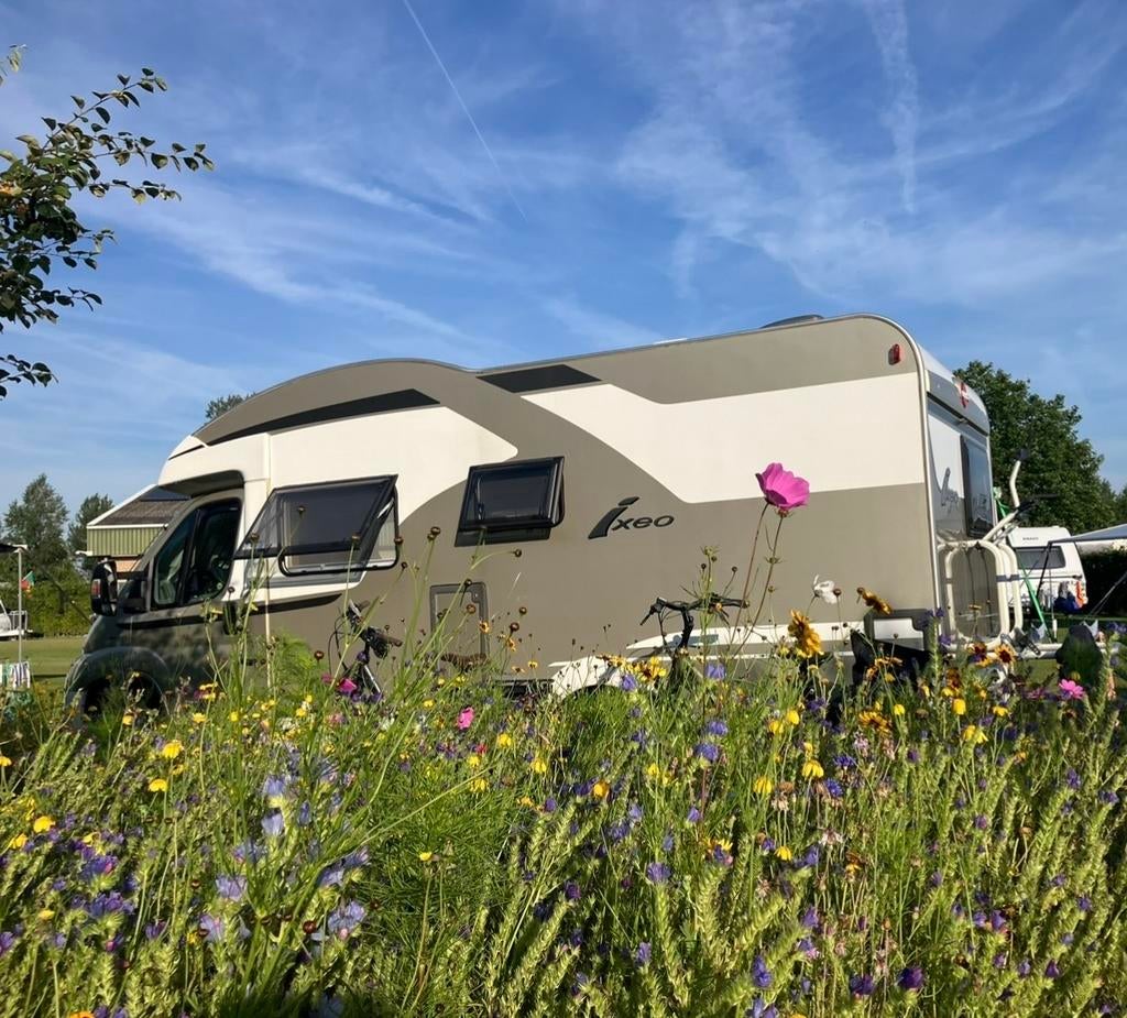 Bürstner Ixeo 6.64 camper , 65500 km - Zeer goede staat, Caravans en Kamperen, Campers, Particulier, Tot en met 4, Half-integraal