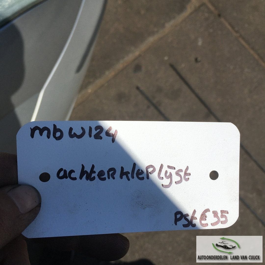 Mercedes W124 Achterkleplijst, Gebruikt, -, -, Ophalen of Verzenden