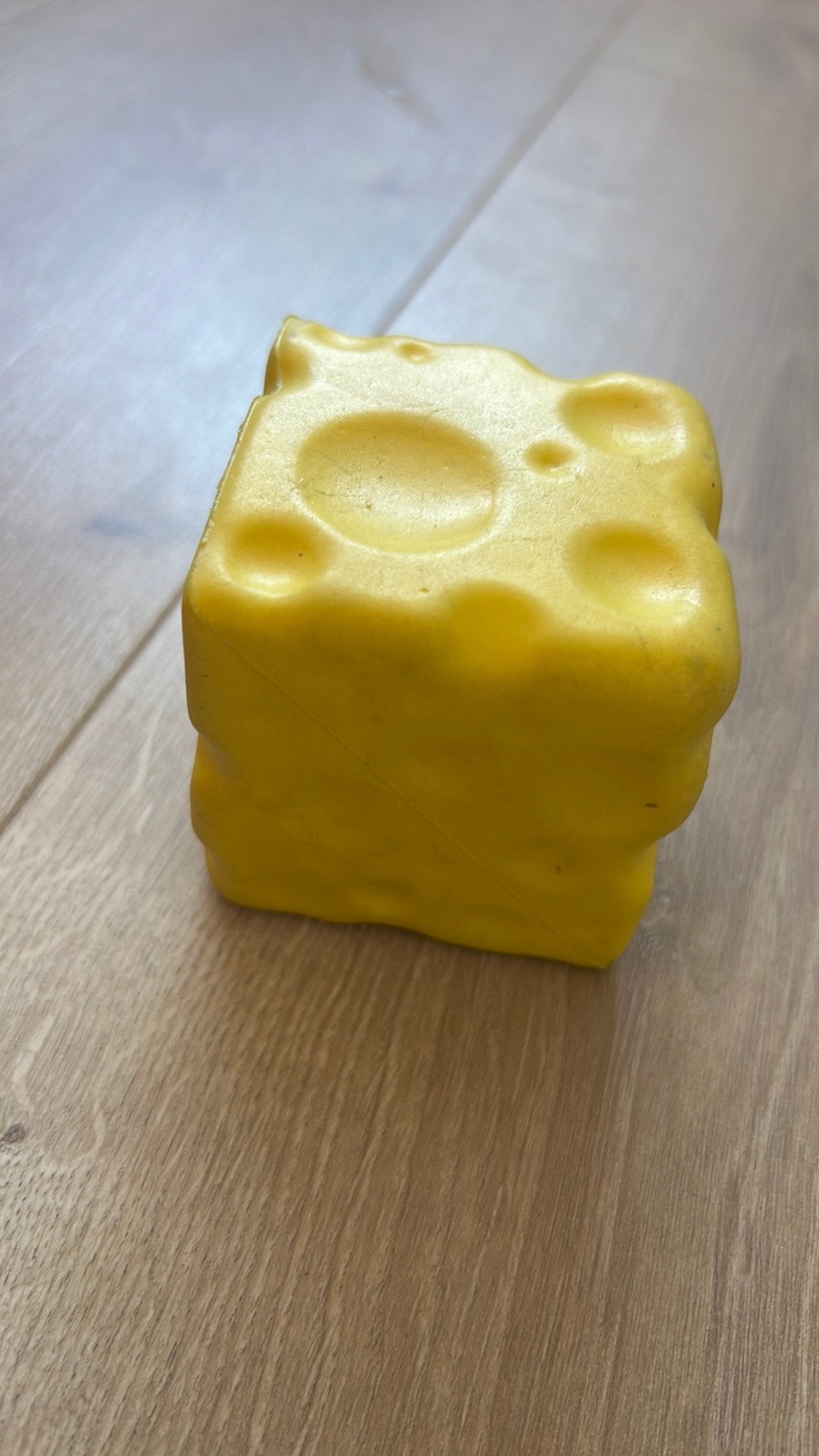 Cheese squeezie slow rising, Ophalen of Verzenden, Zo goed als nieuw, Jongen of Meisje