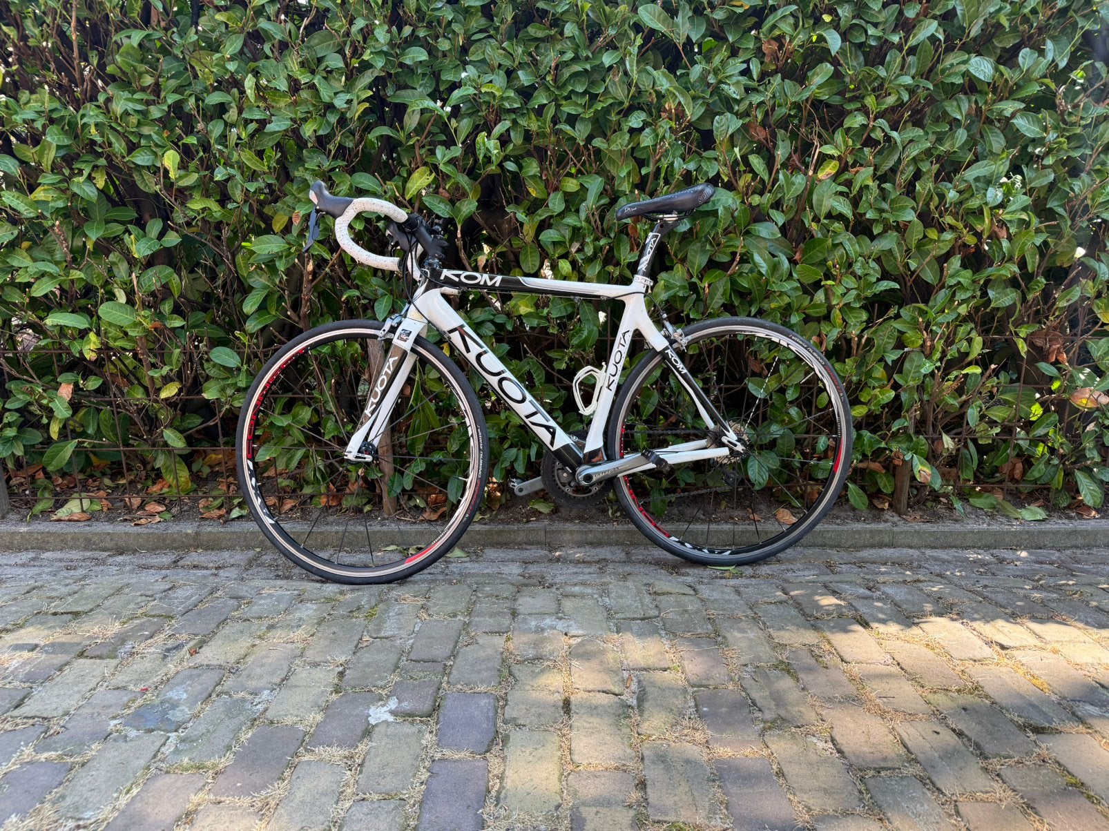 Kuoata, Shimano Ultegra, carbon, framemaat 55, wit/zwart, Gebruikt, Carbon, Velgrem, Meer dan 20 versnellingen