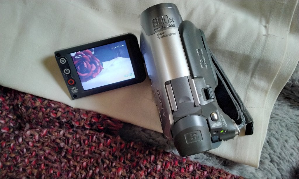 Sony Handycam DCR HC19E MiniDV Camera Touch Defect ⚠️⚠️⚠️🛑, Ophalen, Overige merken, 20x of meer