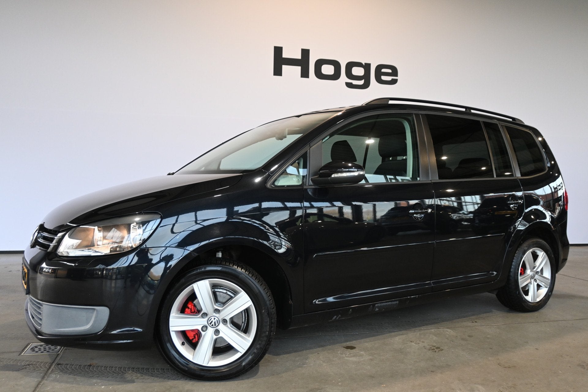 Volkswagen Touran 1.4 TSI Highline Automaat Clima Stoelverwa, Euro 5, Gebruikt, 4 cilinders, Zwart