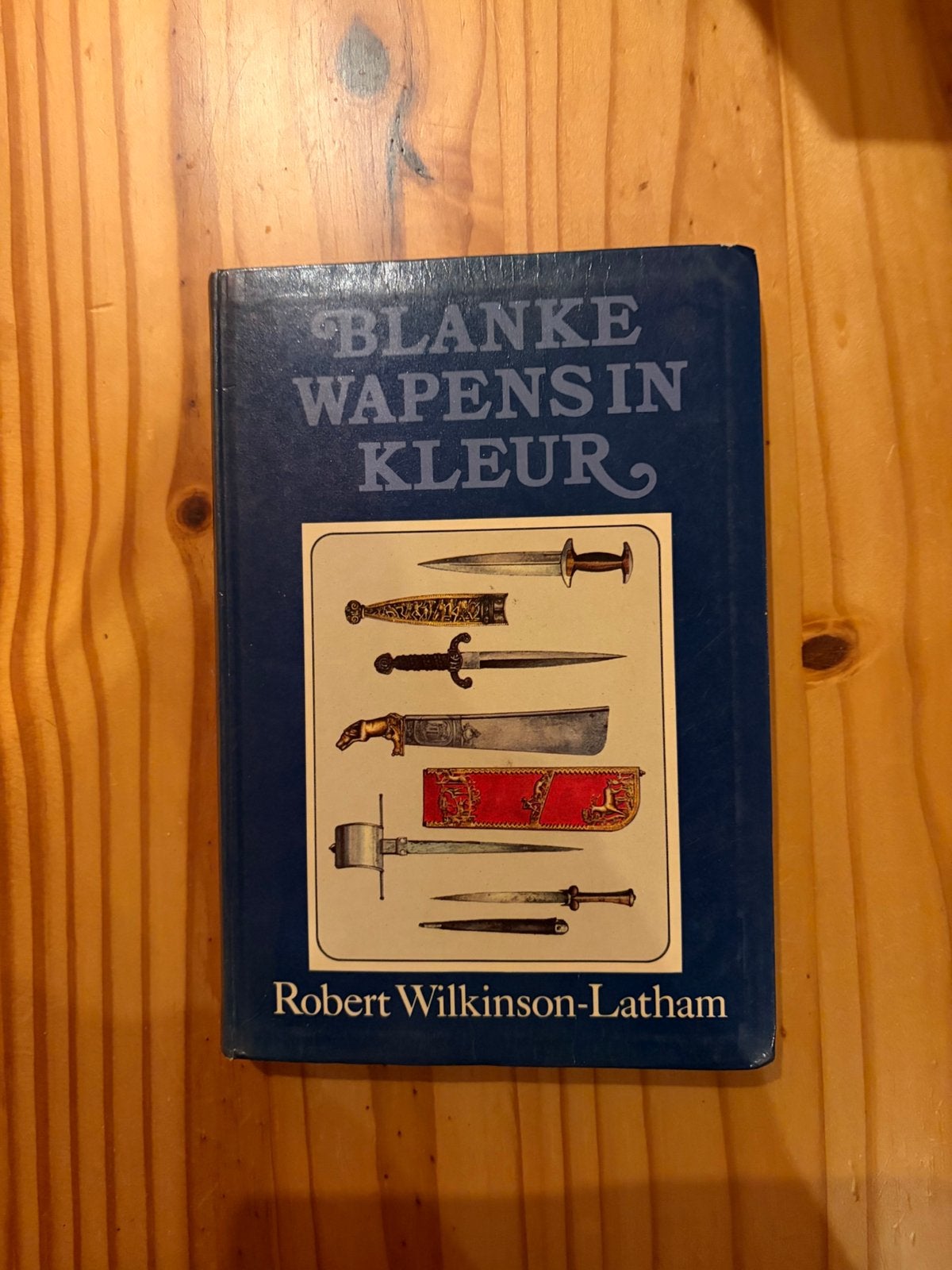 Blanke wapens in kleur robert wilkinson, Ophalen of Verzenden, Zo goed als nieuw, Voor 1940, Overige onderwerpen