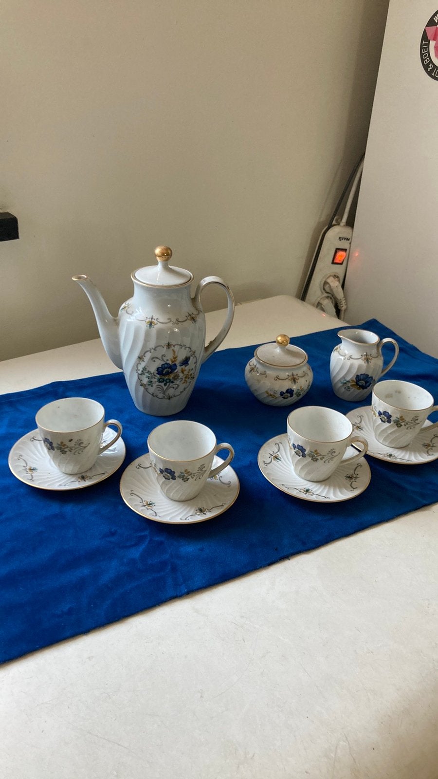 Heel mooi kinderservies met korenbloemen, Ophalen
