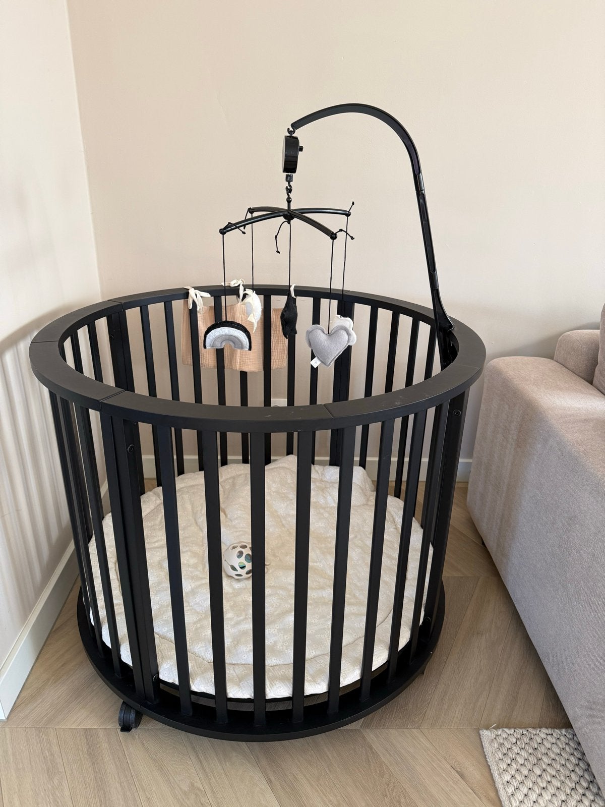 Europe Baby Box Circa – zwart, compleet, Kinderen en Baby's, Ophalen, Zo goed als nieuw, Rond, Wieltjes