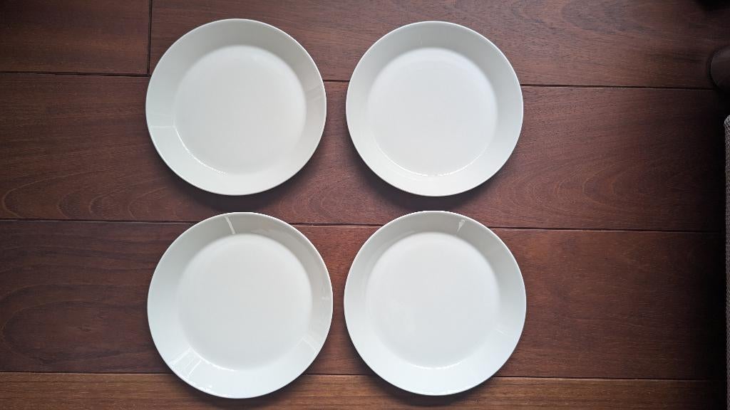 Iittala Teema bord 21 cm wit 4 stuks nieuw, Nieuw, Ophalen of Verzenden, Bord(en), Overige stijlen