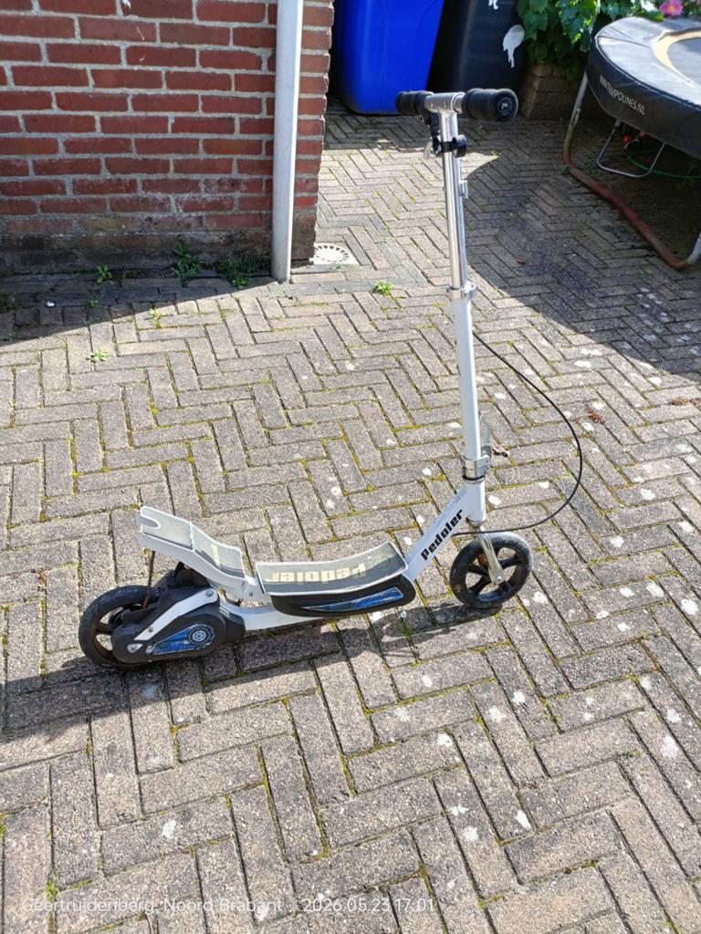 Pedaler step - Unieke step met voetpedalen, Fietsen en Brommers, Steps, Gebruikt, Overige typen, Ophalen