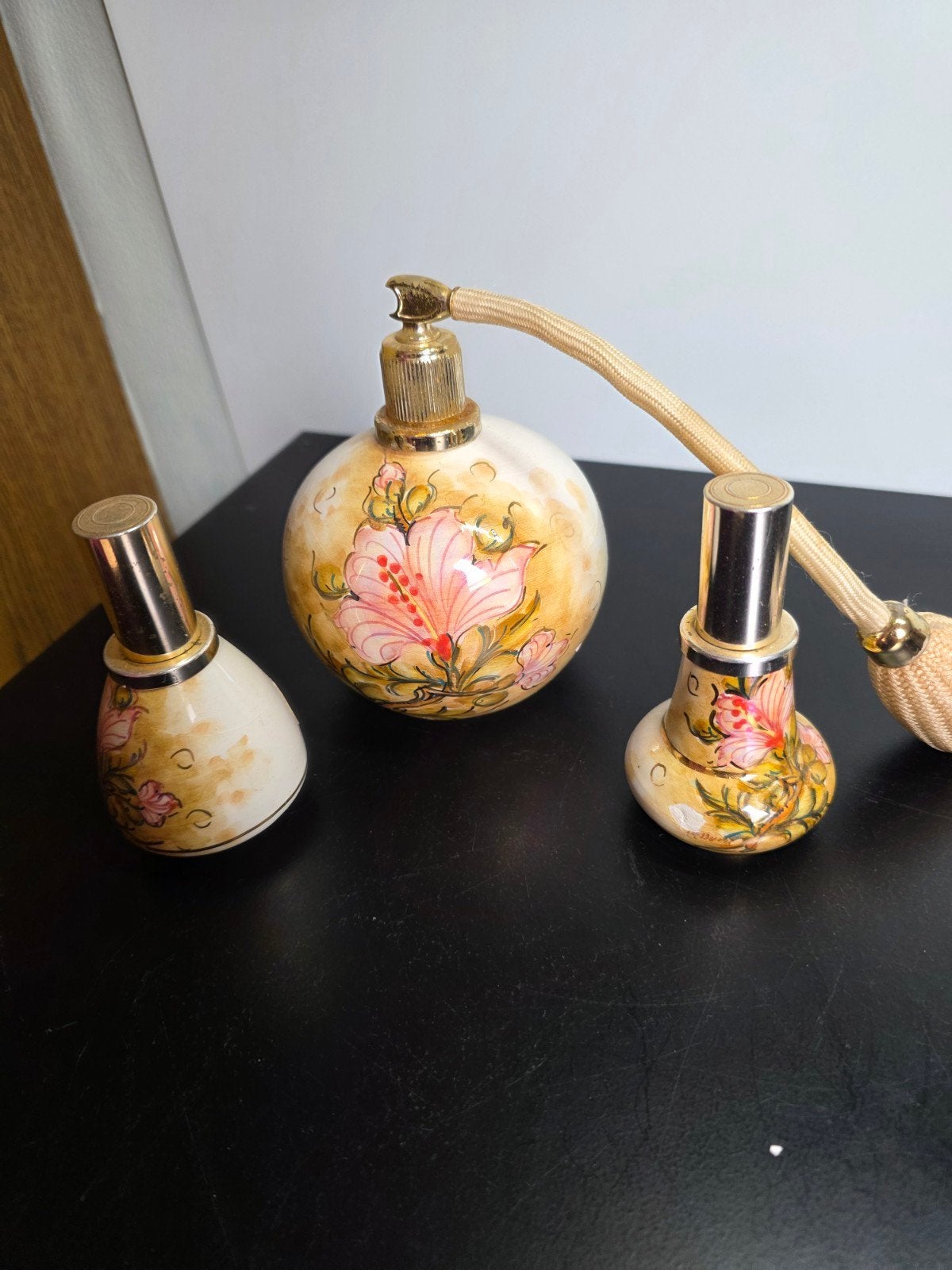 Vintage Parfumspray Set - Keramiek met Bloemenprint, Ophalen of Verzenden, Gebruikt