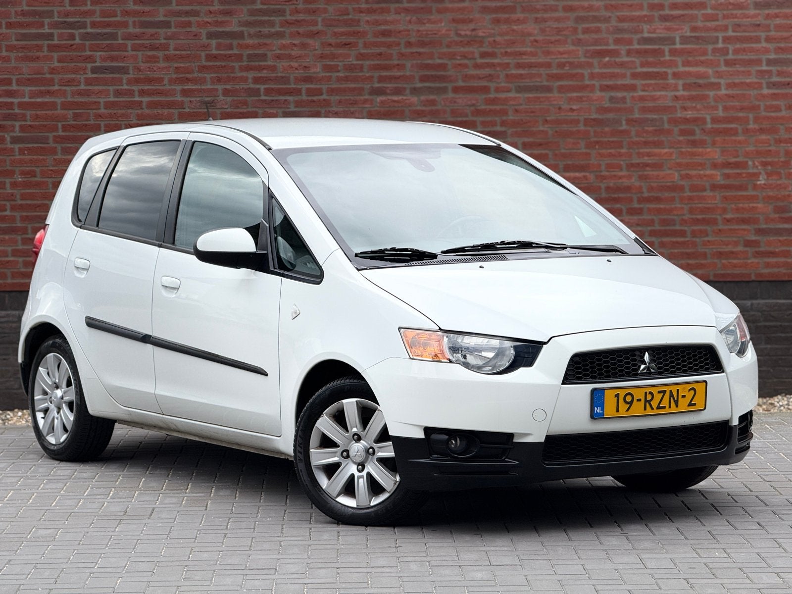 Mitsubishi Colt Edition Two 1.3 2011 Cruise Airco Trekhaak, Auto's, Voorwielaandrijving, Euro 5, Stof, Elektrische buitenspiegels