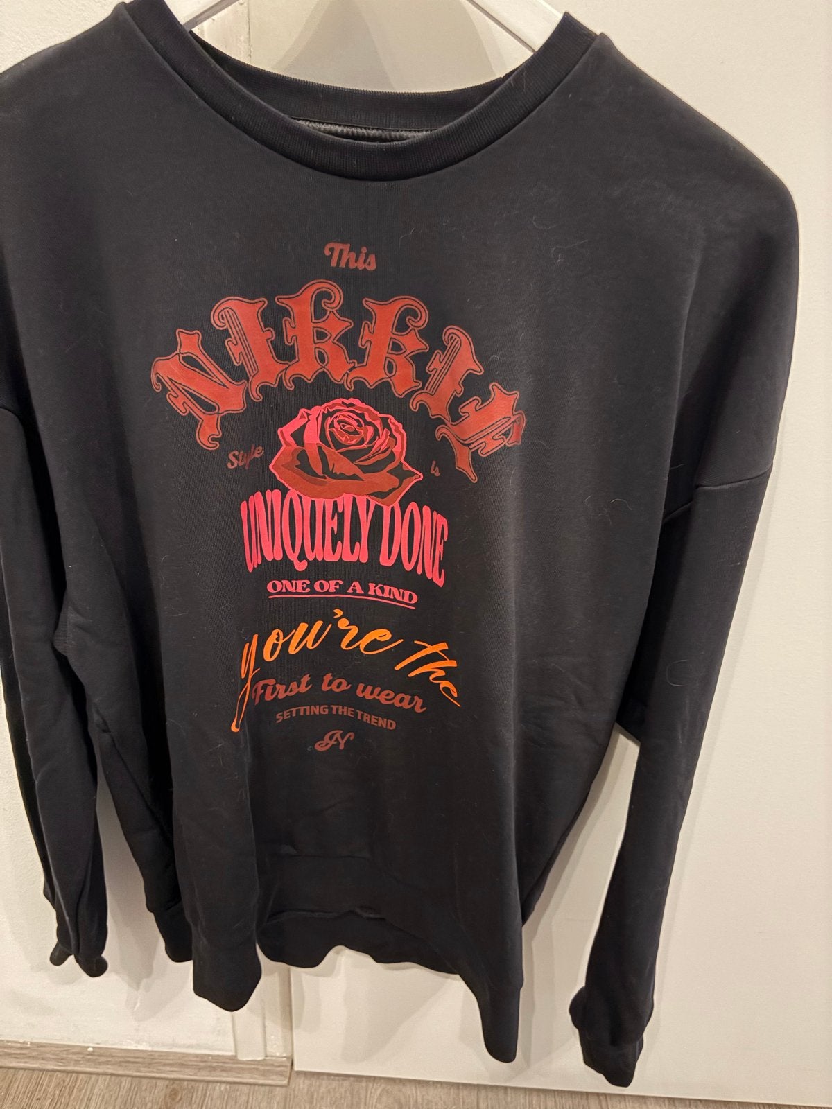 Nieuwe Nikkie trui maat 36 (valt ruim S/M), Kleding | Dames, Ophalen, Nieuw, Maat 36 (S), Zwart