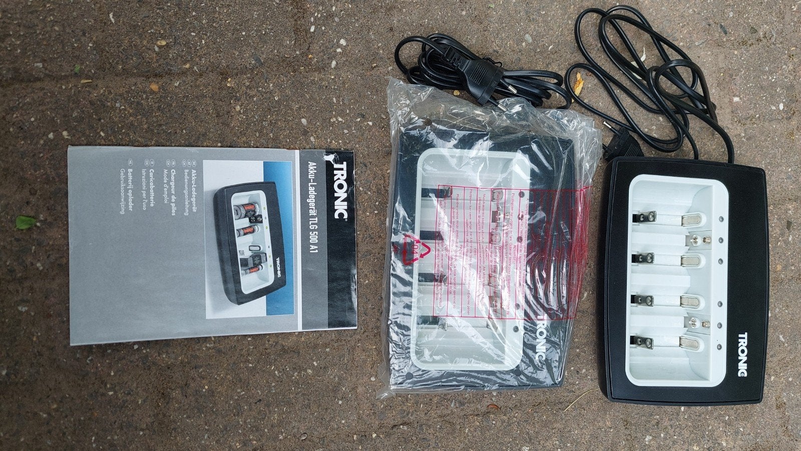 Tronic Acculader voor AA, AAA, C, D, 9V batterijen, Audio, Tv en Foto, Accu's en Batterijen, Ophalen, Nieuw, Oplaadbaar
