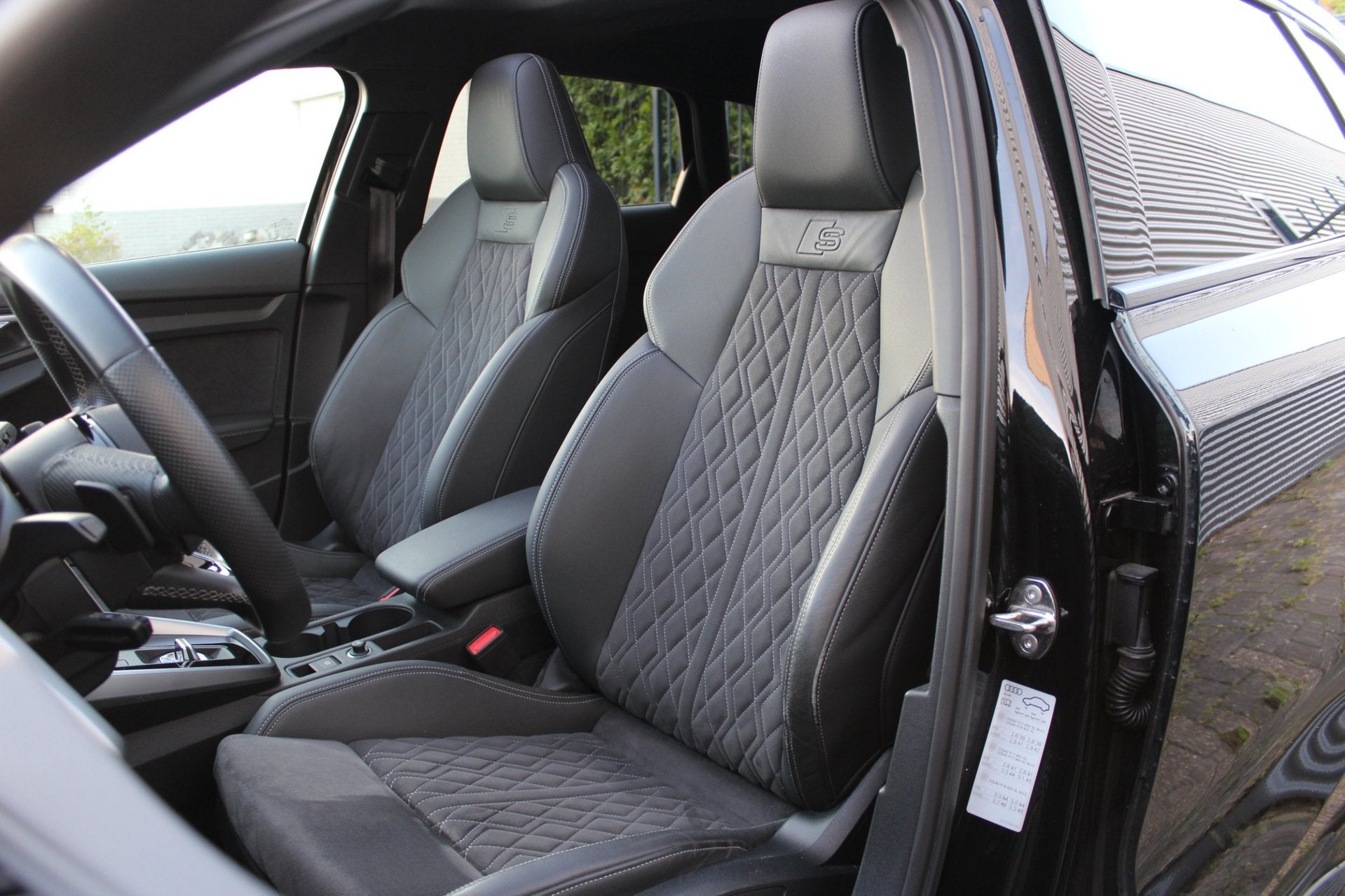 Audi A3 Sportback 45 TFSI e 3x S-Line Competition | Pano | B, Gebruikt, Zwart, 4 cilinders, 600 km