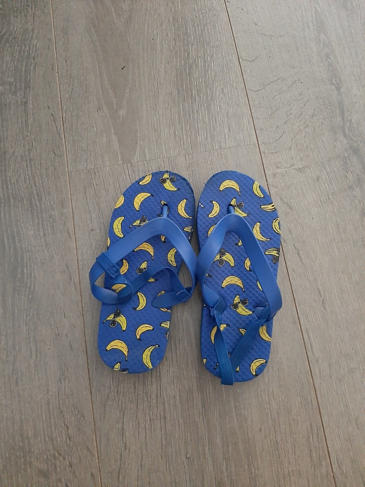 Blauwe slippers met bananenprint, Ophalen of Verzenden