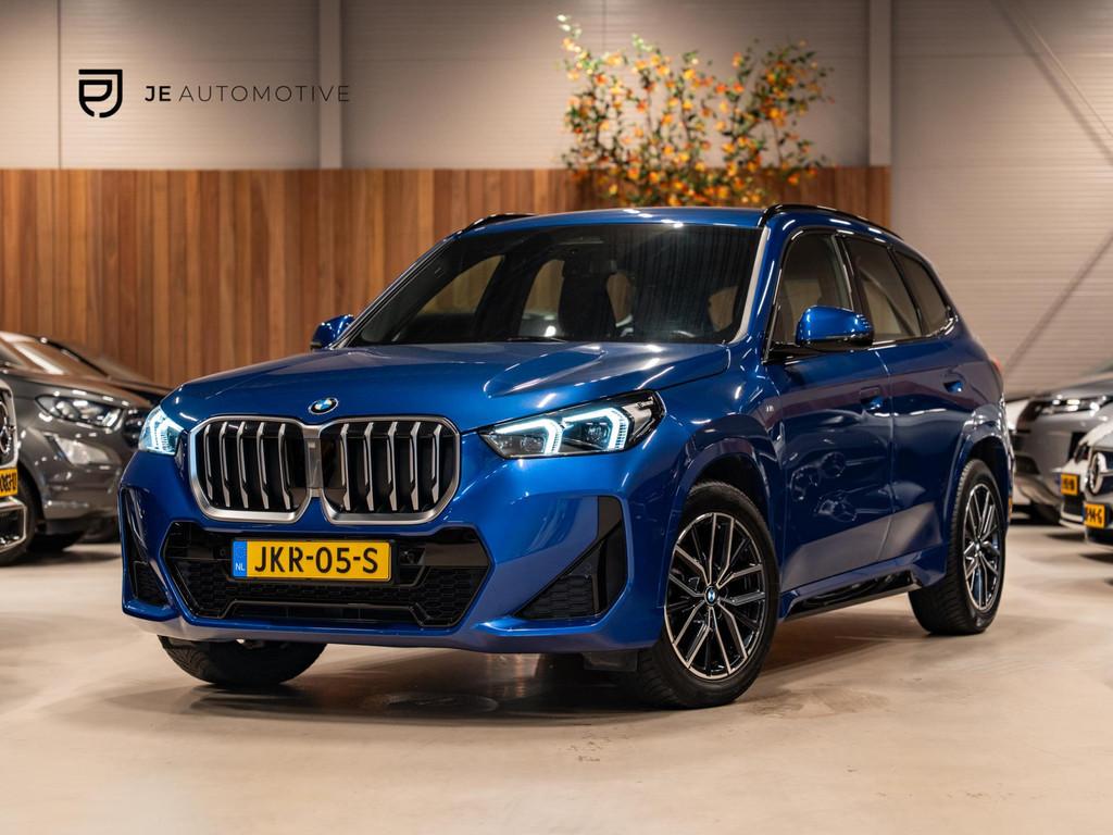 BMW X1 SDrive18i M-Pakket, Facelift, Wide Screen, Apple Carp, 136 pk, Gebruikt, Zwart, Blauw