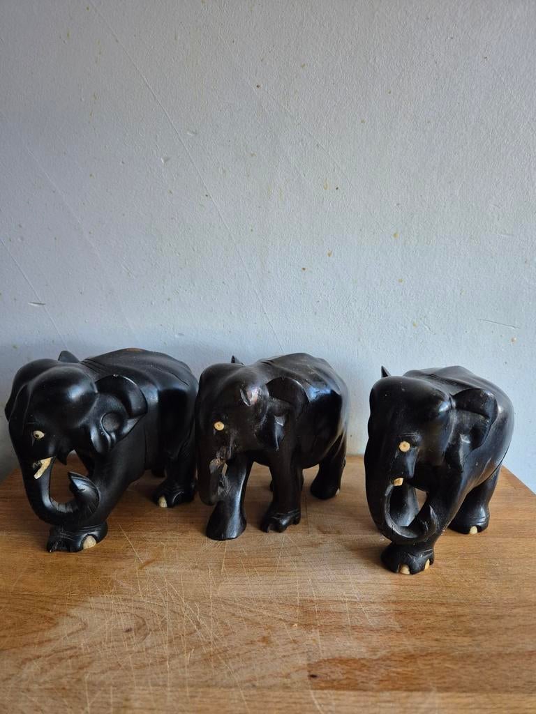 Vijf  olifanten ( ebbenhout en oesterschelp), Verzamelen, Beelden en Beeldjes, Ophalen, Dier