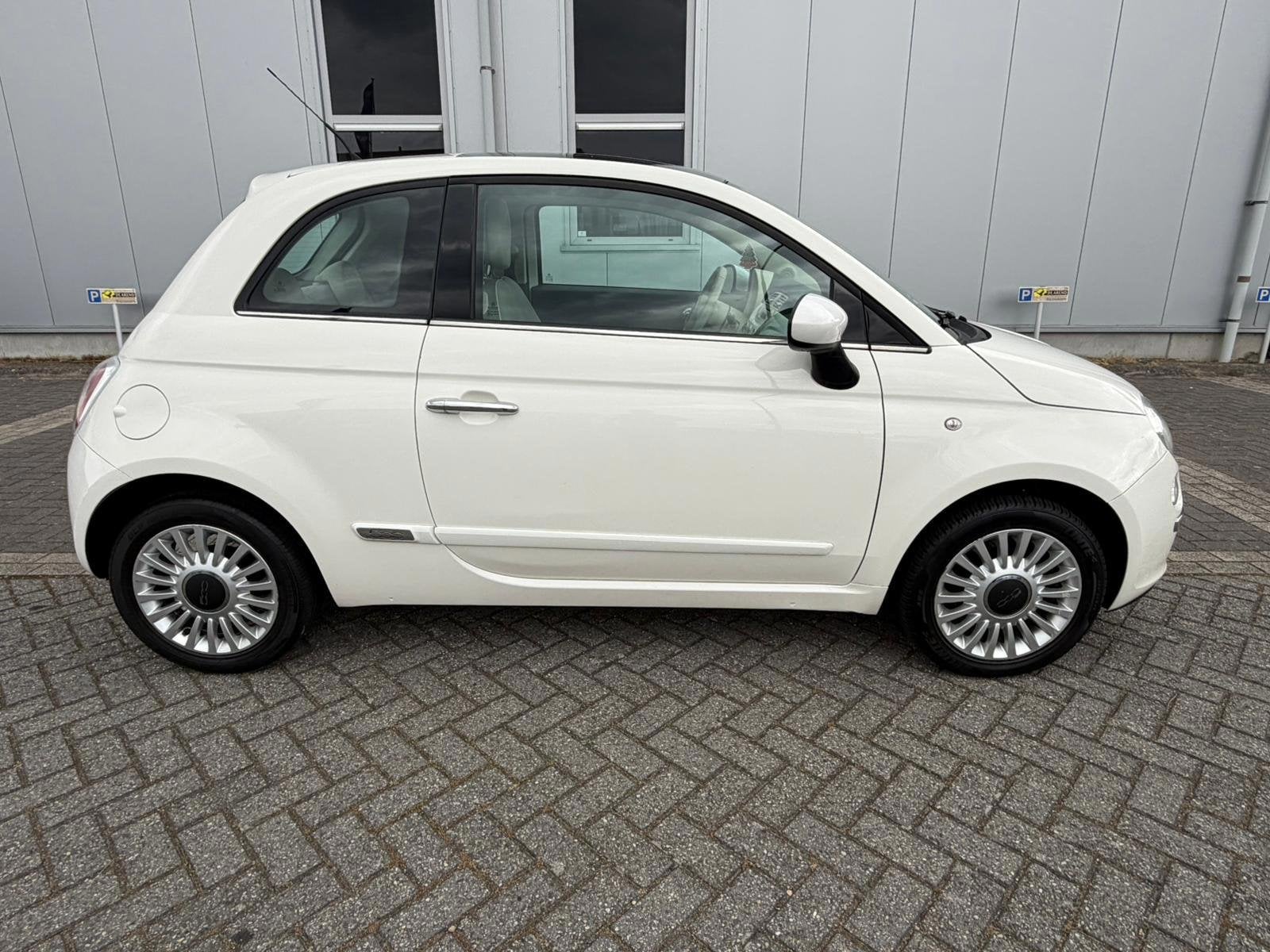 Fiat 500 1.2 Lounge Airco AUTOMAAT APK Panoramadak distribut, Euro 5, Gebruikt, 1242 cc, 4 cilinders