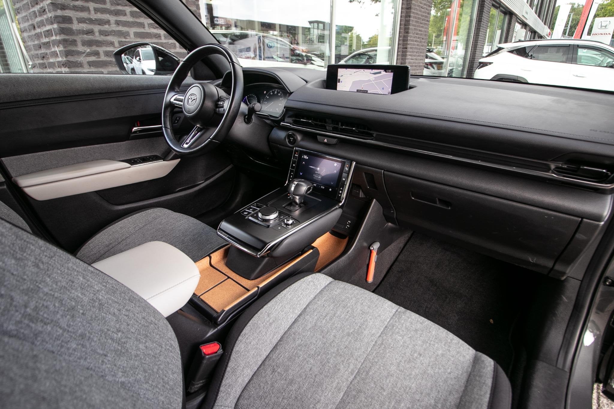 Mazda MX-30 e-SkyActiv EV 145 Prime-line 36 kWh | SOH | Came, Auto's, Stof, Gebruikt, Zwart, Origineel Nederlands