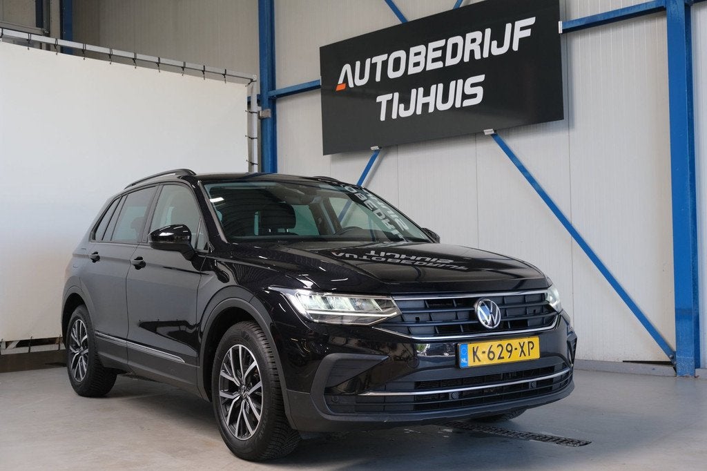 Volkswagen Tiguan 1.5 TSI Life - N.A.P. Airco, Cruise, Navi,, Auto's, Voorwielaandrijving, Euro 6, 4 cilinders, Origineel Nederlands