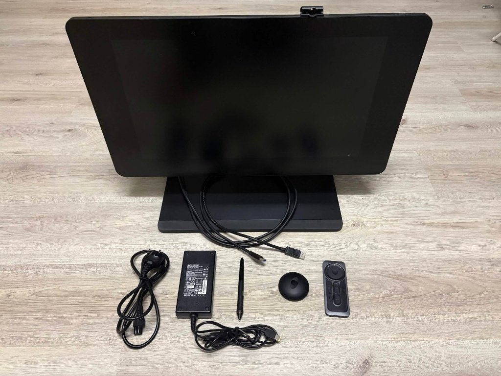 Wacom Cintiq Pro 24 + Ergo Stand - Tekentablet met scherm, Ophalen, Gebruikt, Bedraad, Wacom